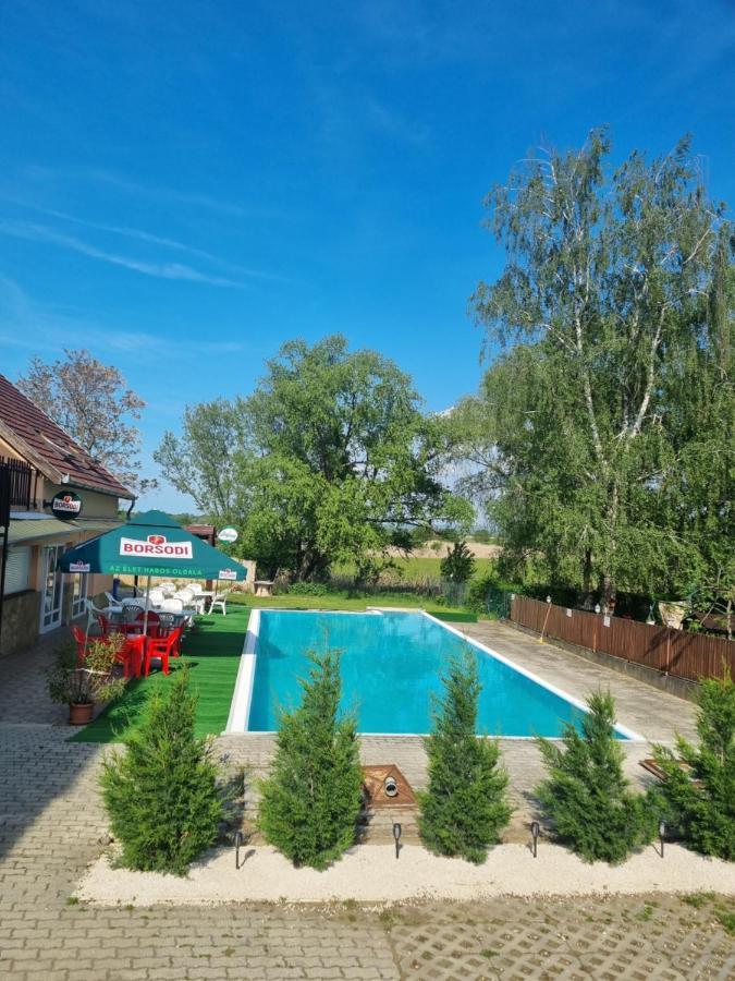Beach Taban Vendeghaz Balatonlelle Exterior foto